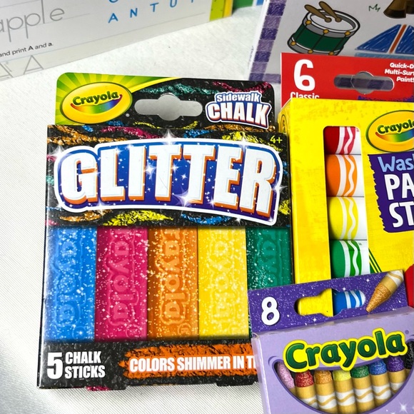 CRAYOLA UNI-CREATURES GIFT SET - Picture 2 of 16